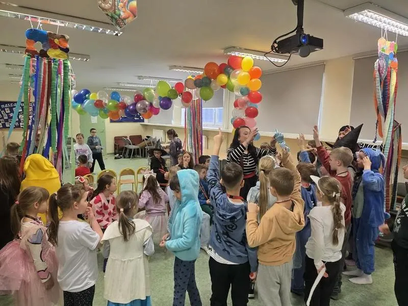 Jakie wynagrodzenie czeka na wychowawców świetlicy w 2026 roku? Sprawdzamy!